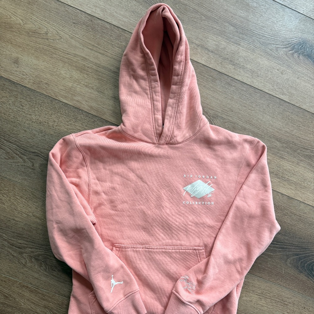 Nike Air Jordan Flight Hoodie Size S Hoodie Pullover EUC Trendy 🤍